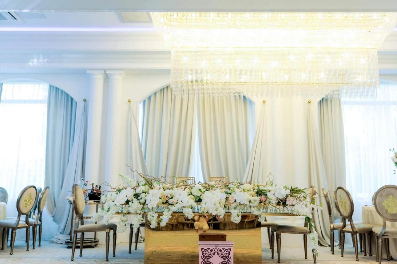 Hotel Palace Severin دروبيتا تورنو سيفيرين المظهر الخارجي الصورة