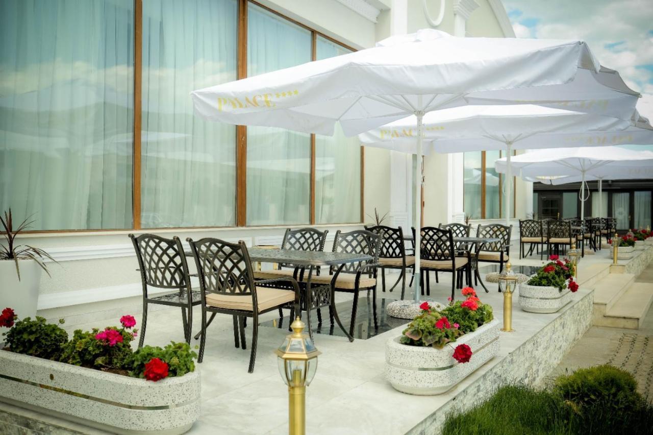 Hotel Palace Severin دروبيتا تورنو سيفيرين المظهر الخارجي الصورة